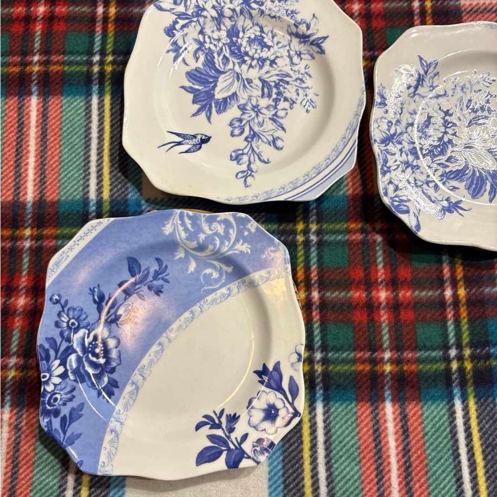 Rosanna Blue and White Floral Dinner Plates